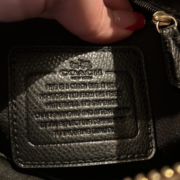 COACH HARLEY HOBO IN SIGNATURE- lightly used. - Picture 5 of 9